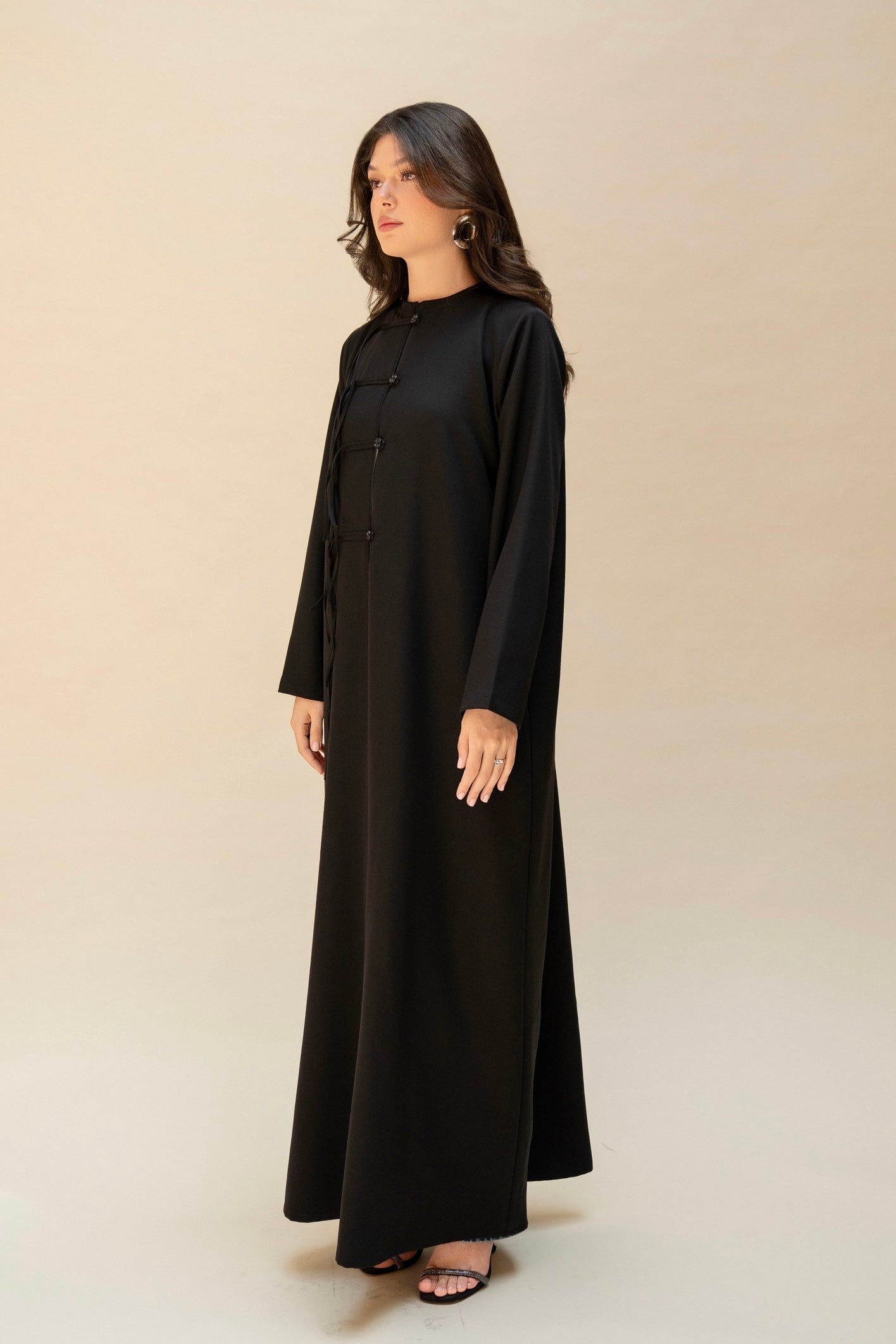 Fourfront Abaya