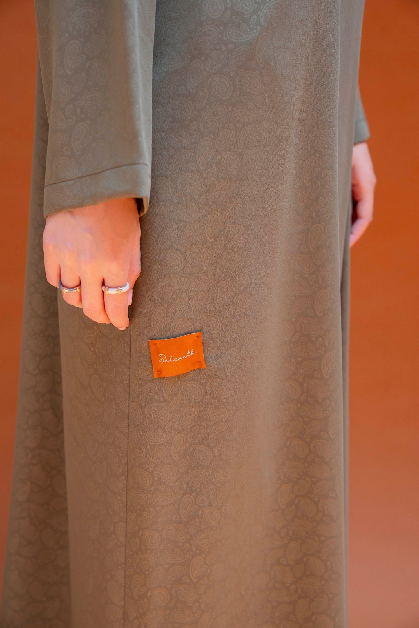 Drop Collar Paisley Abaya