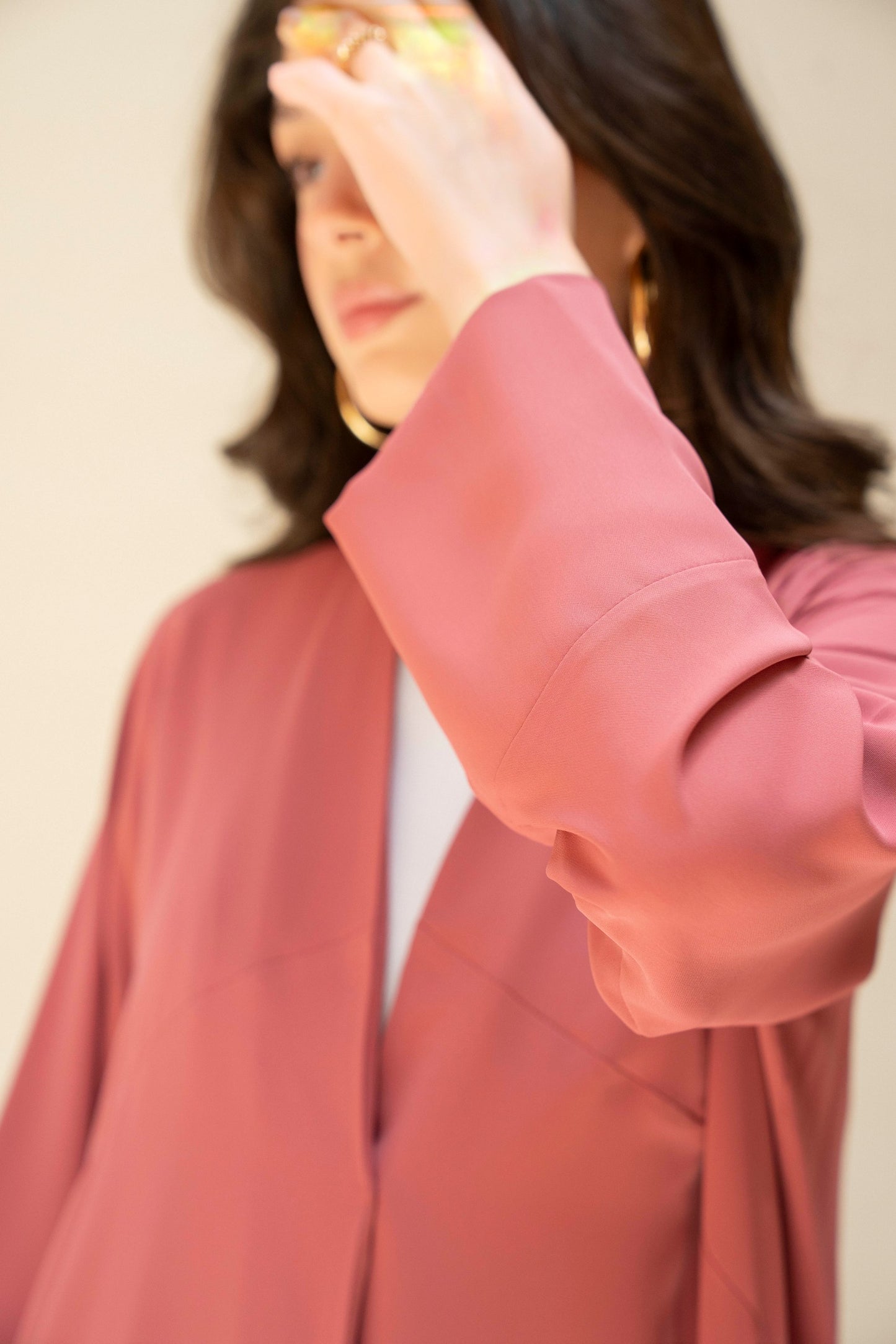 Contour Cut Abaya