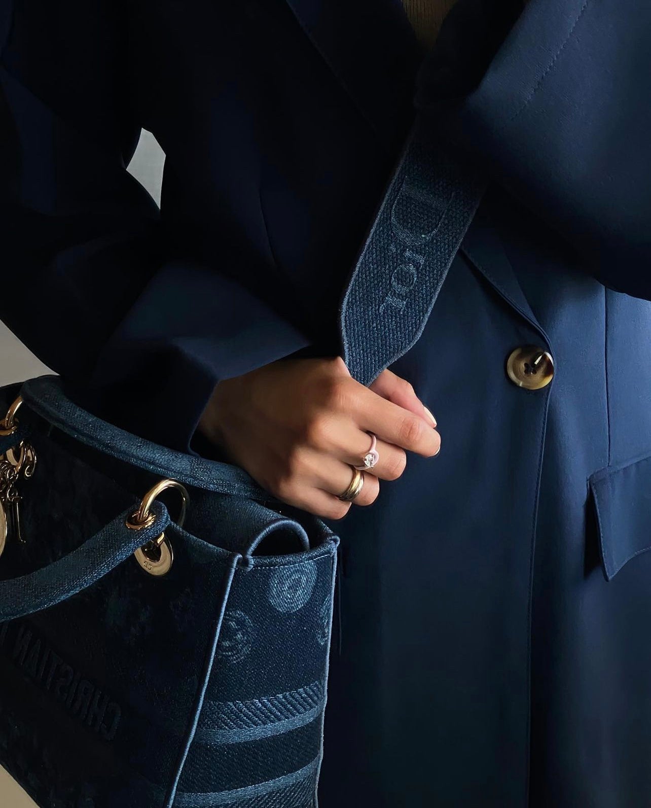 Suit Abaya