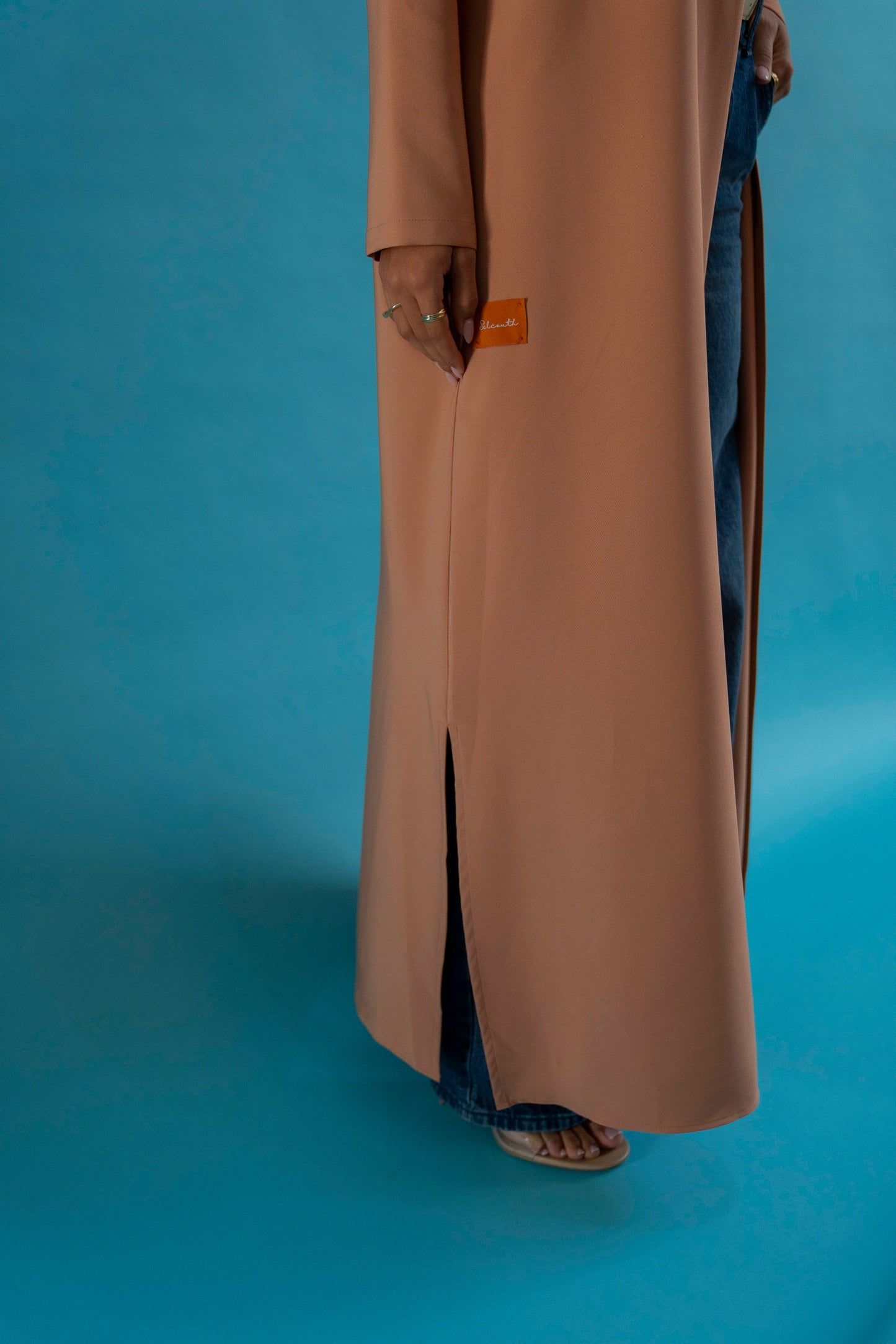 Flowing Collar Abaya